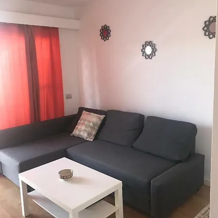 Residencial Las Flores * Адехе