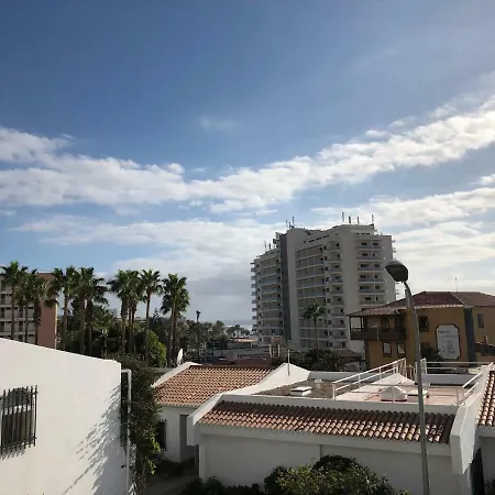 Residencial Las Flores Адехе